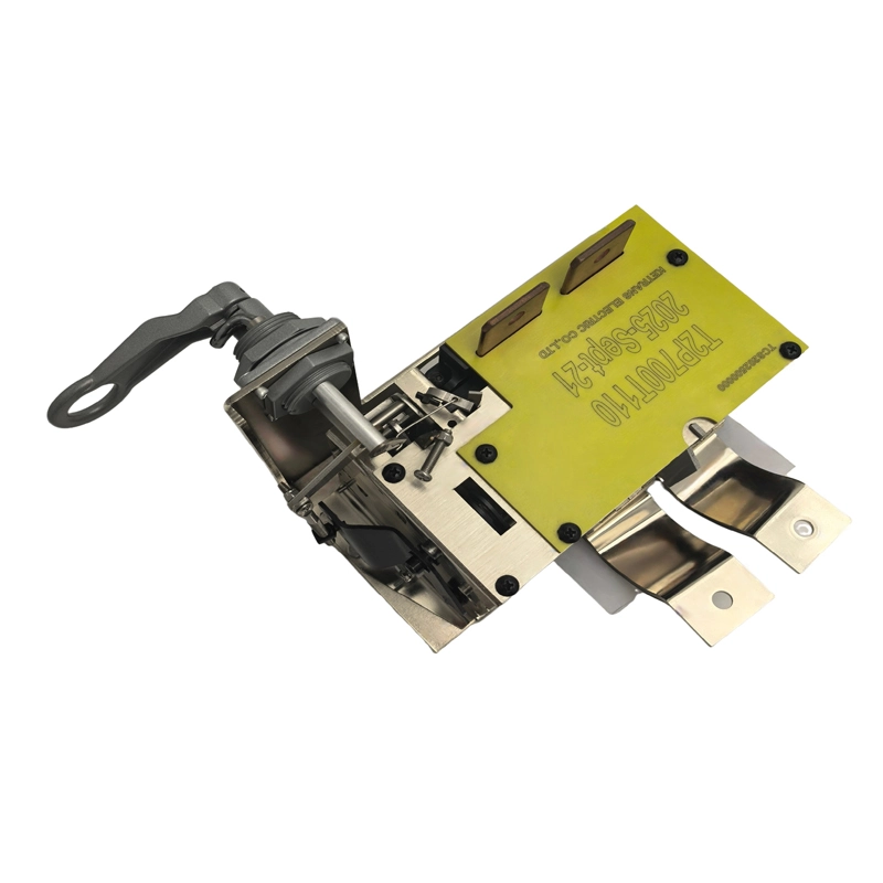 Interruptor monofásico 700A CSP de 167KVA detalle de conexión plana superior
